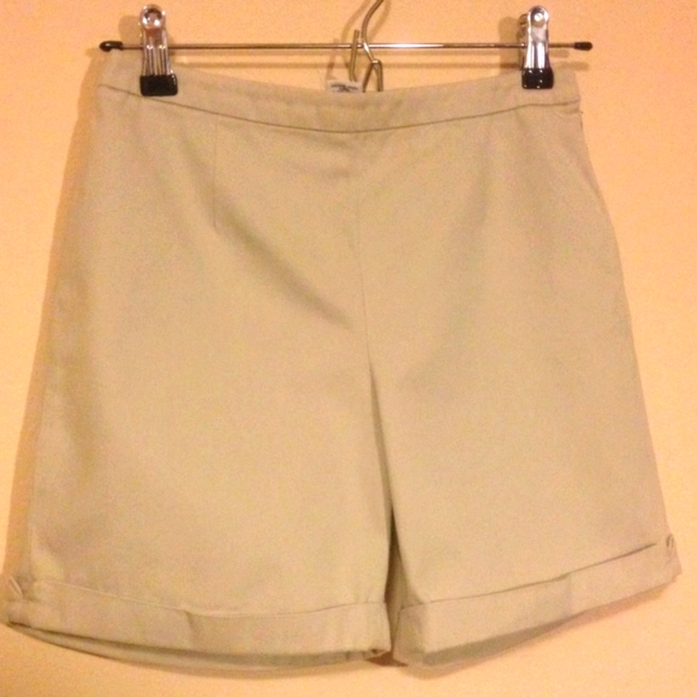 Ann Taylor khaki shorts